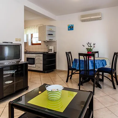 Apartment Comfortable And Sunny Krk Krk Town
