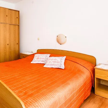 Апартаменты Comfortable And Sunny Krk *