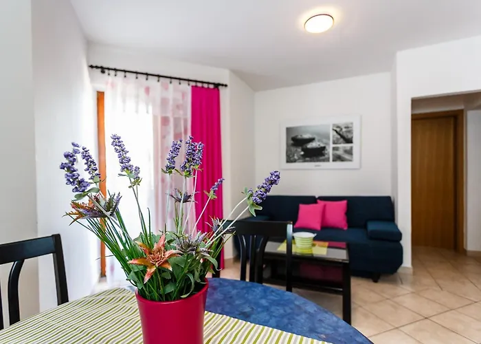 Comfortable And Sunny Krk *